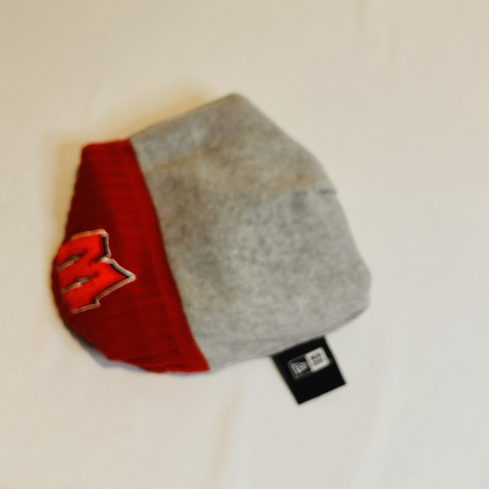 Wisconsin Badgers Knit Pom Beanie Lined New Era - Picture 7 of 8
